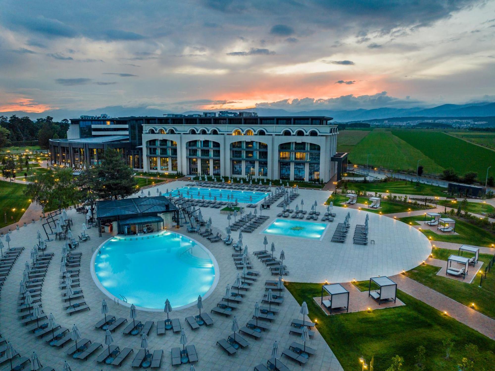 Kings' Valley Medical & Spa Hotel Kazanlŭk Exterior foto Hotel