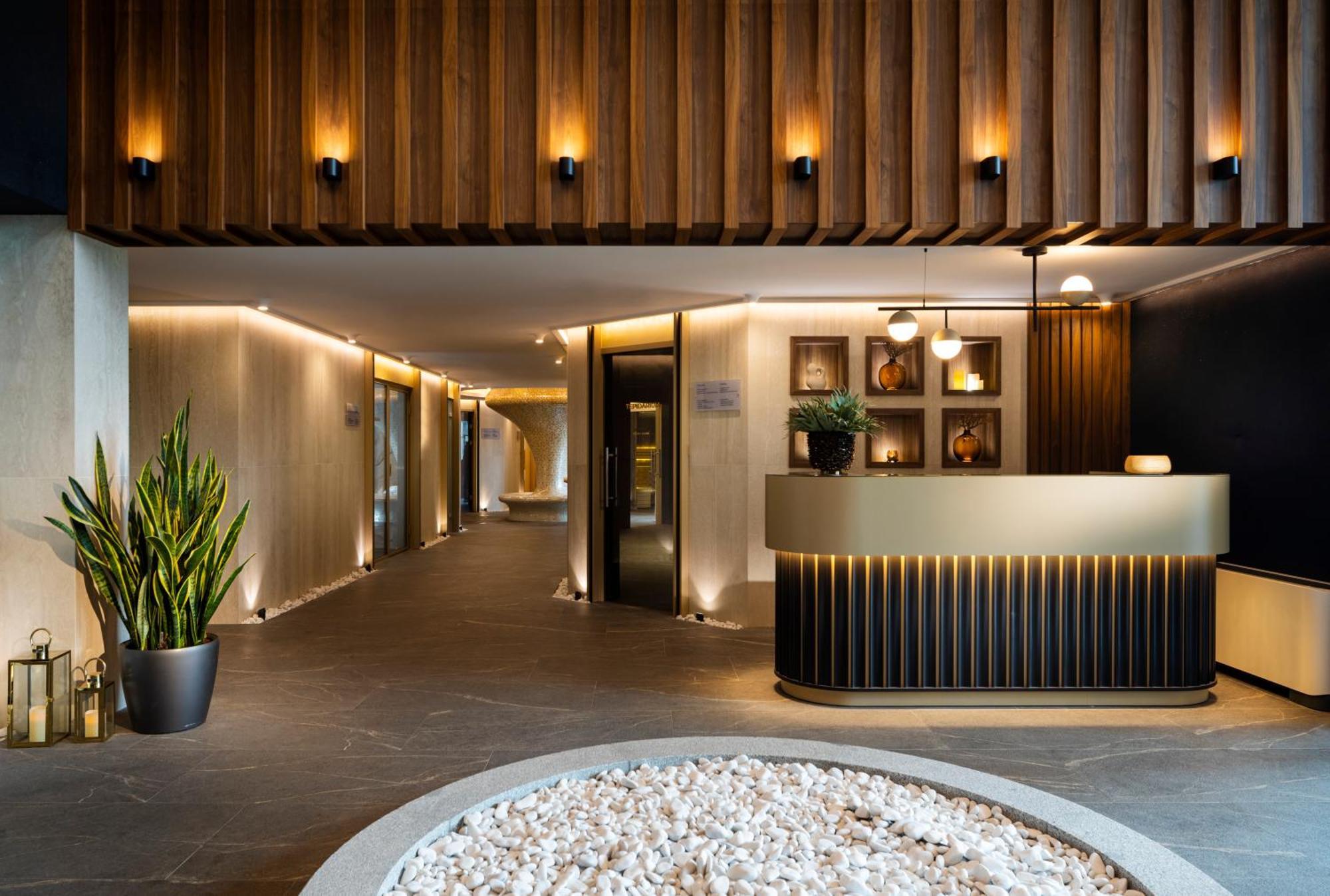 Kings' Valley Medical & Spa Hotel Kazanlŭk Exterior foto The Spa at The Landmark