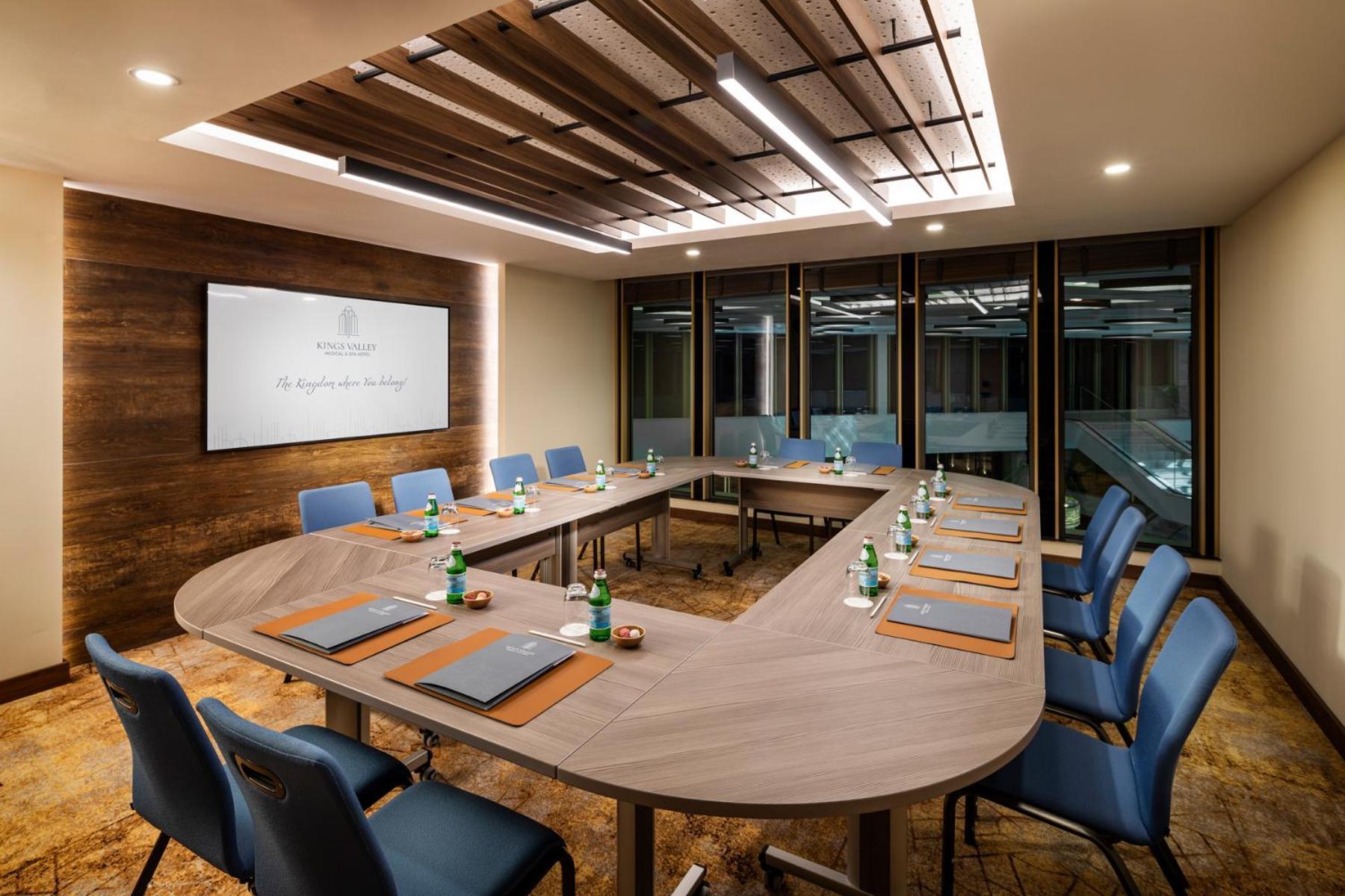 Kings' Valley Medical & Spa Hotel Kazanlŭk Exterior foto Meeting room at the hotel